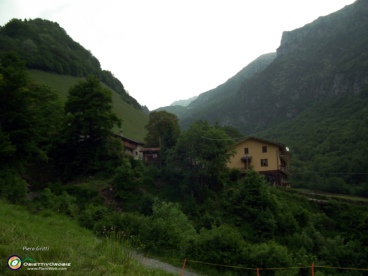 05 Partiamo da Pian Bracca di Zorzone-Oltre il Colle.JPG